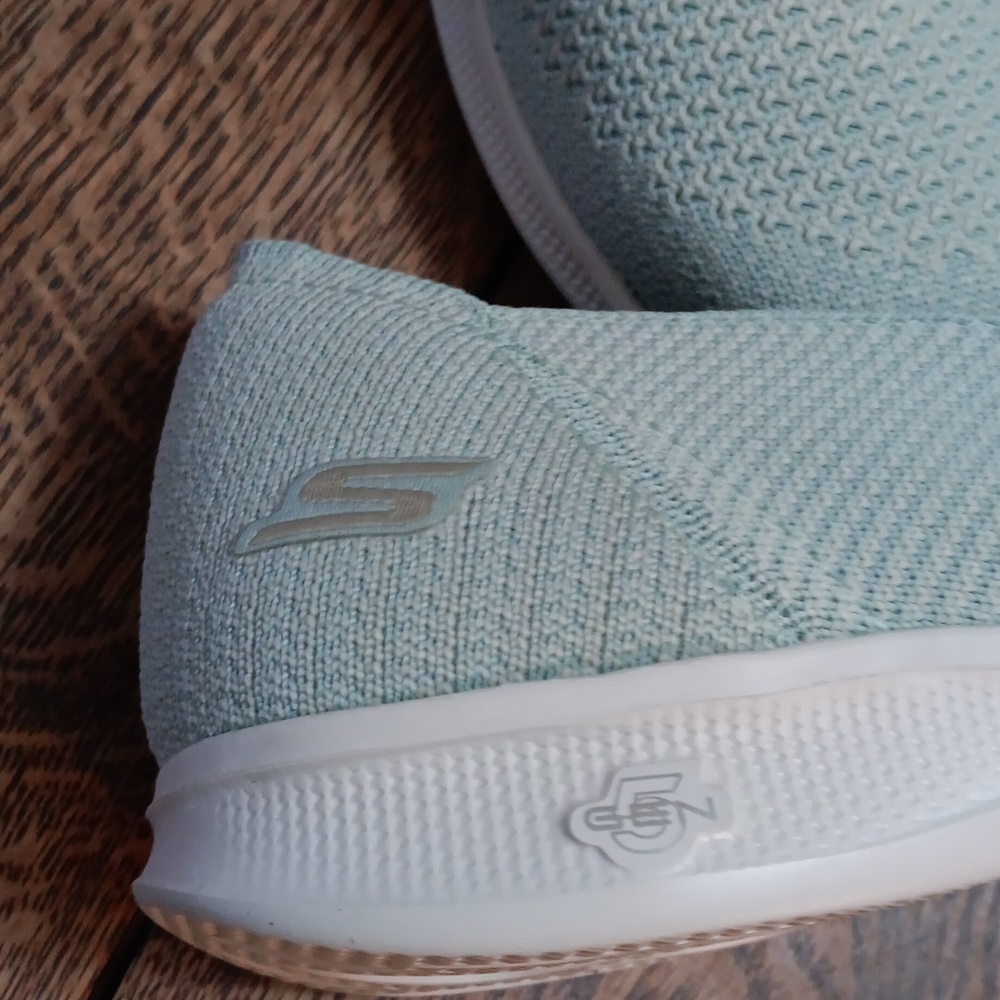 NWOT SKECHERS GEN 5 GOGA MAT SIZE 8 AQUAMARINE/BABY BLUE - Picture 11 of 11